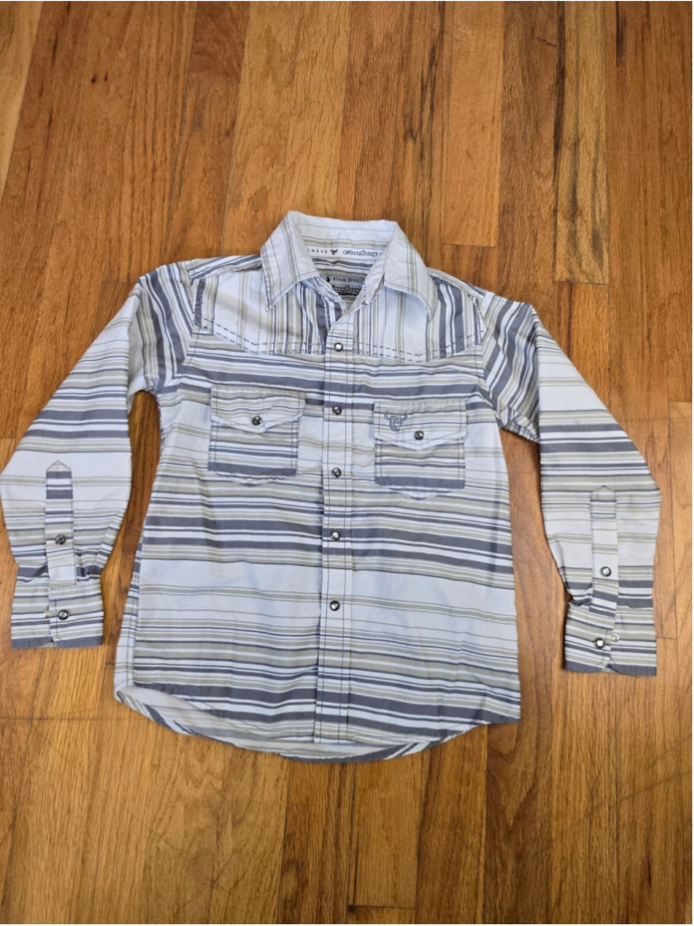 Boys Cowboy Hardware Button Down Shirt XS White Grey Striped
